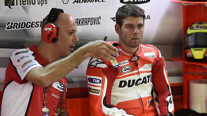 Εκτός από τον αγώνα της Αργεντινής θα μείνει ο Cal Crutchlow λόγω των πόνων που νιώθει στο δεξί του χέρι.