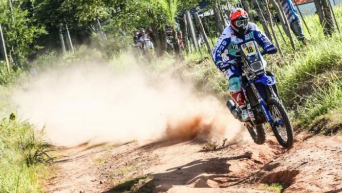 Αναβάτης της Yamaha στην 1η ειδική διαδρομή Αναβάτης της Yamaha στην 1η ειδική διαδρομή