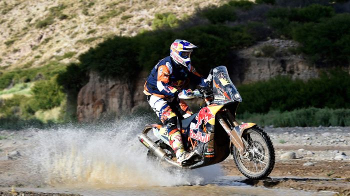 Την τρίτη του νίκη στο Dakar 2016 πέτυχε ο Αυστραλός Toby Price με KTM. Την τρίτη του νίκη στο Dakar 2016 πέτυχε ο Αυστραλός Toby Price με KTM.