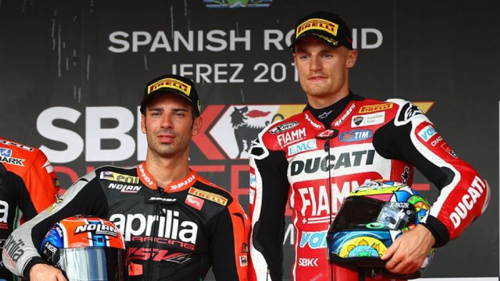 Οι Marco Melandri (αριστερά) και Chaz Davies (δεξιά). Οι Marco Melandri (αριστερά) και Chaz Davies (δεξιά).