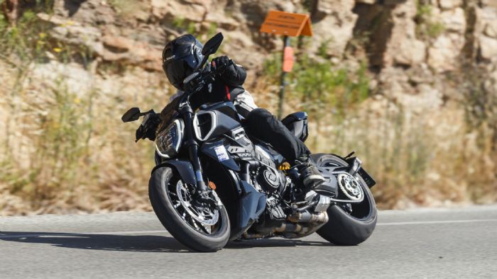 Ducati Diavel V4 2025 - Test