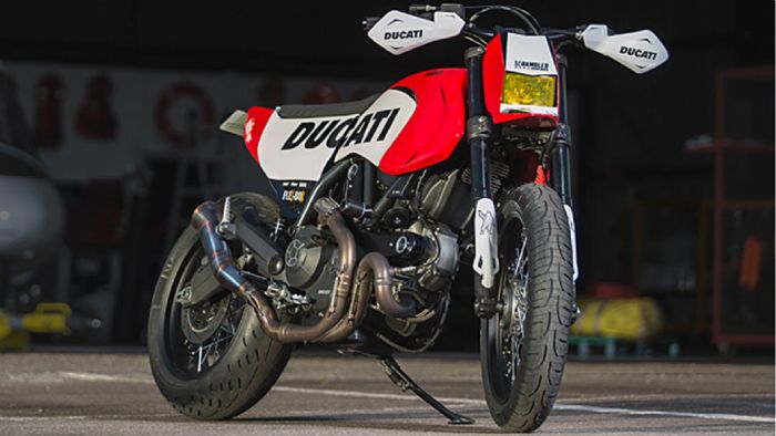 Η Scrambler Icon...μετά τις φροντίδες του Eduardo Inglesias. Φανταστικό το φανάρι. 