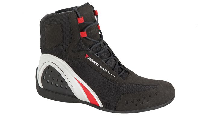 Τα Motorshoe είναι διαθέσιμα από τη Motorparts σε νέα τιμή 129 ευρώ έναντι αρχικής τιμής 149 ευρώ. Περισσότερα στο τηλ. 210-9961782.