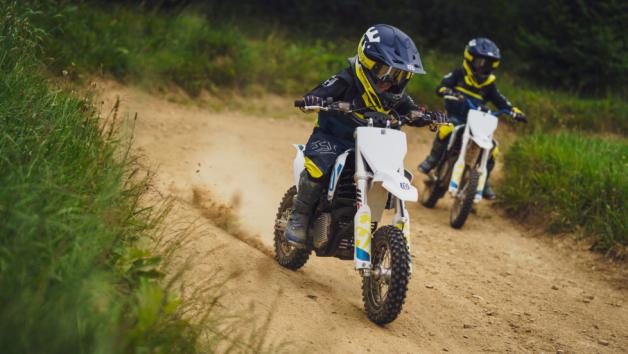 Husqvarna EE 3 και EE 5: Νέα ηλεκτρικά minimoto για τους αυριανούς πρωταθλητές Husqvarna EE 3 και EE 5: Νέα ηλεκτρικά minimoto για τους αυριανούς πρωταθλητές