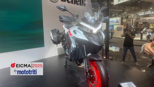  Benelli TRK 902 Stradale