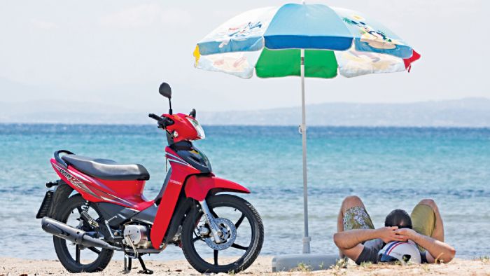 Όλα τα προϊόντα που θα χρειαστείτε για μια ξέγνοιαστη και ασφαλή συμβίωση, με το δίκυκλό σας, μέσα στο καλοκαίρι!