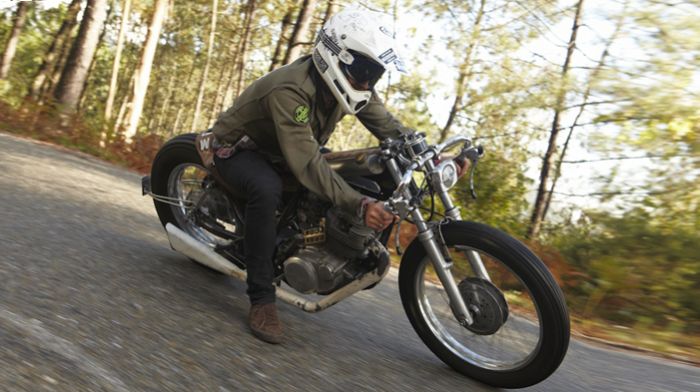 El Solitario Winning Loser, βασισμένο σε Yamaha SR του 1985. El Solitario Winning Loser, βασισμένο σε Yamaha SR του 1985.