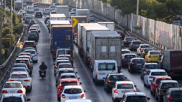 Ζεσταίνουν τις μηχανές των κινητοποιήσεων οι οδηγοί φορτηγών — Τι ζητούν από Κυρανάκη