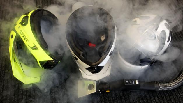 Πως να πλύνεις το κράνος σου χωρίς να το καταστρέψεις