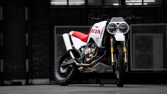 Honda Africa Twin Type 22: Σχεδιασμός από Ντακάρ και βλέμμα από ...άλλο πλανήτη