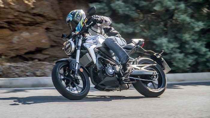 Δοκιμάζοντας το Honda CB300R