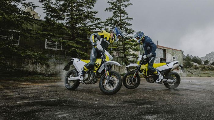 Η Husqvarna παρουσιάζει τις ανανεωμένες εκδόσεις των 701 Enduro και 701 Supermoto για το 2025, φέρνοντας σημαντικές αλλαγές στον μονοκύλινδρο LC4. Ο κινητήρας πλέον αποδίδει 79 ίππους, πέντε περισσότε