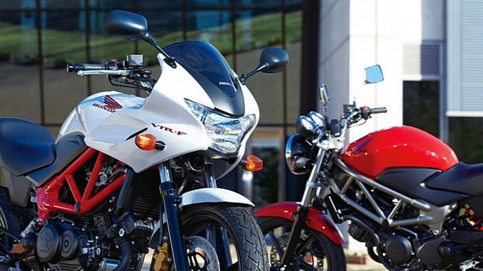 Μια νέα έκδοση του VTR 250 με φέρινγκ παρουσίασε η Honda για την αγορά της Ιαπωνίας.