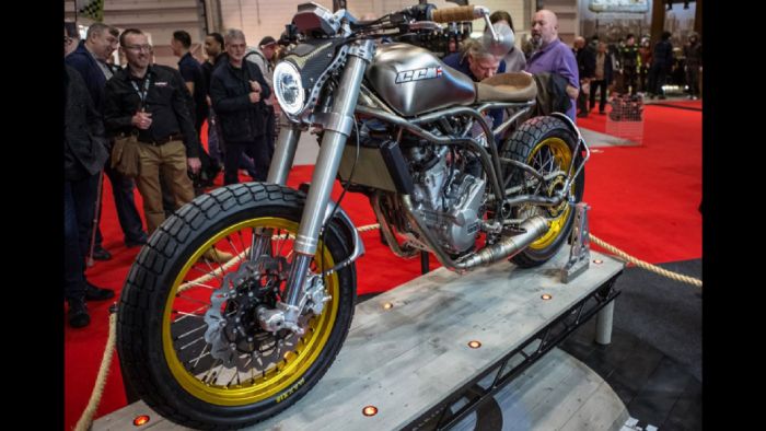 Η CCM Spitfire στον εκθεσιακό χώρο Η CCM Spitfire στον εκθεσιακό χώρο