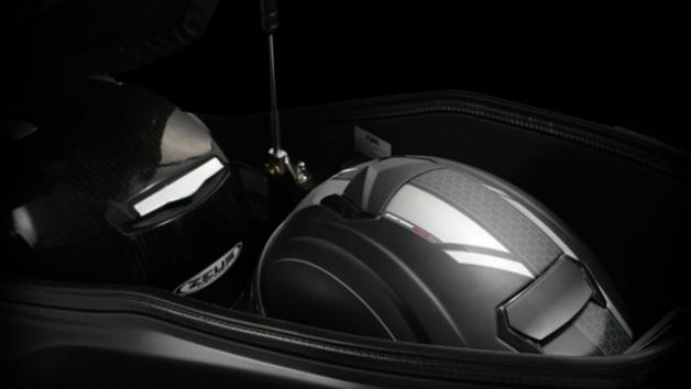 Το SYM GTS 300i ανανεώνεται για το 2012, στους τομείς της αισθητικής, της εργονο Το SYM GTS 300i ανανεώνεται για το 2012, στους τομείς της αισθητικής, της εργονομίας και των επιδόσεων.