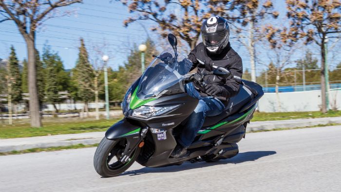 Test: Kawasaki J300