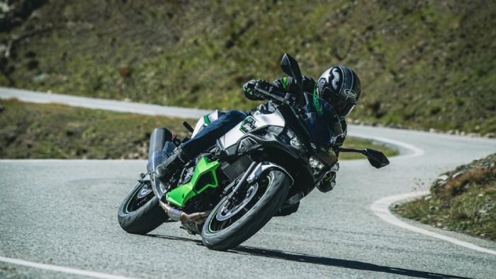 Yβριδικές και ηλεκτρικές Kawasaki με άμεση επιδότηση