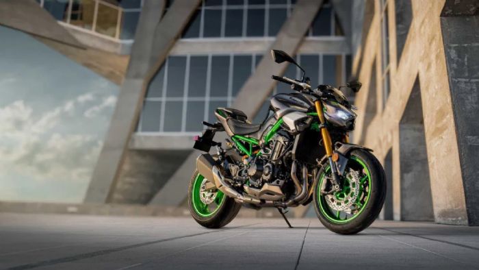 Kawasaki Z900 2025: «Eξυπνότερο» με IMU, Cornering ABS-TCS και Ride-by-Wire