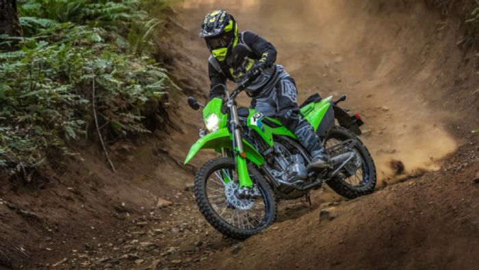 Η Kawasaki ανακοίνωσε για τη Βόρεια Αμερική το μοντέλο KLX300 2026, με βασική αλ Η Kawasaki ανακοίνωσε για τη Βόρεια Αμερική το μοντέλο KLX300 2026, με βασική αλλαγή την προσθήκη τριών νέων χρωματικών επιλογών.