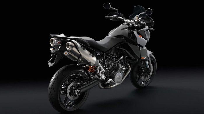 Τον διάδοχο του 990 SMT φαίνεται να ετοιμάζει η KTM!