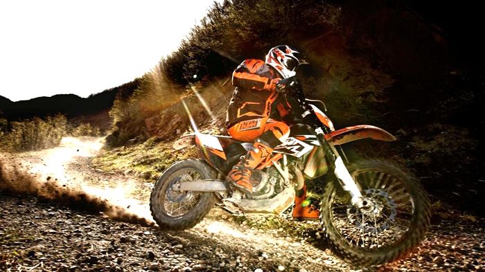 Σημαντικές οι παροχές της KTM στους αγωνιζόμενους στα εγχώρια και όχι μόνο πρωτα Σημαντικές οι παροχές της KTM στους αγωνιζόμενους στα εγχώρια και όχι μόνο πρωταθλήματα.