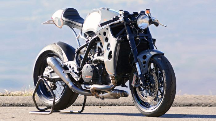 Πολύ όμορφο και αγριεμένο το αποτέλεσμα, σίγουρα απέχει πολύ από την RC8 που αποτέλεσε την βάση. 