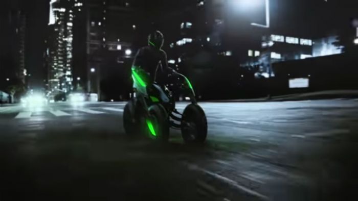 Προσφέρει δυο διαφορετικές θέσεις οδήγησης.