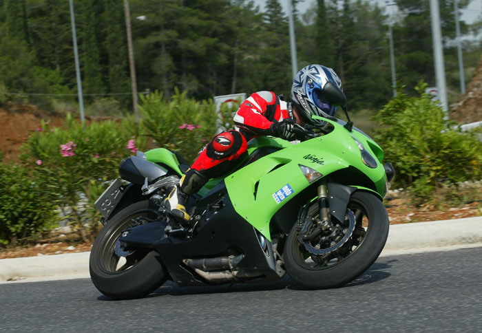 Kawasaki ZX-10R: ¶γρια ομορφιά! Kawasaki ZX-10R: ¶γρια ομορφιά!