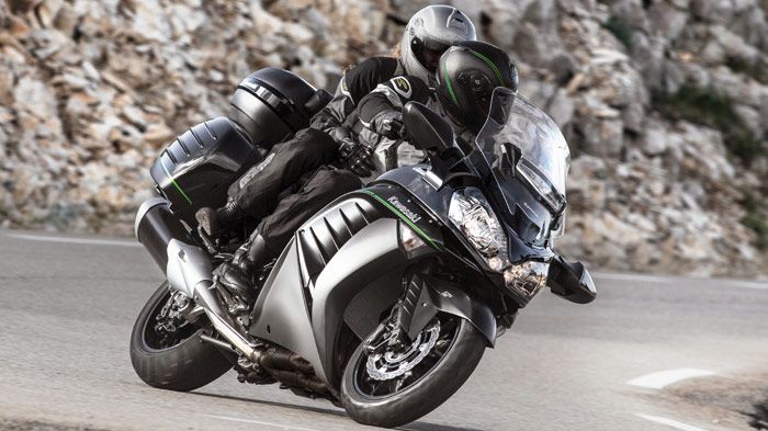 Οι αλλαγές του ανανεωμένου 1400 GTR κάνουν τη μοτοσικλέτα πιο εύκολη και άνετη στις χαμηλές ταχύτητες.