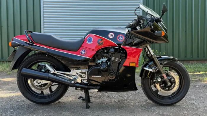 Kawasaki GPz900R