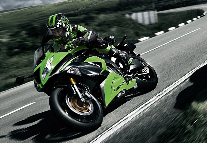 Με μεγαλύτερο κινητήρα και φιλικότερο χαρακτήρα στην καθημερινή χρήση παρουσιάζε Με μεγαλύτερο κινητήρα και φιλικότερο χαρακτήρα στην καθημερινή χρήση παρουσιάζεται το νέο Kawasaki ZX-6R.