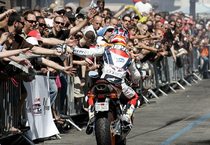 Ο Νίκυ Χέιντεν “εντός έδρας”