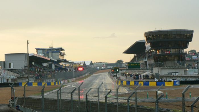 Le Mans. Ένα όνομα βαρύ σαν ιστορία και μια πίστα με υψηλό επίπεδο δυσκολίας και Le Mans. Ένα όνομα βαρύ σαν ιστορία και μια πίστα με υψηλό επίπεδο δυσκολίας και απαιτήσεων.