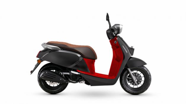 LTM125: Νέο Vintage Scooter από την QJMOTOR