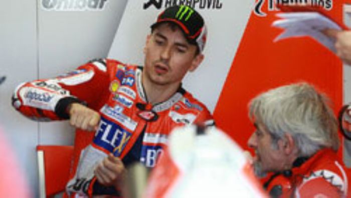 Δουλεύουν σκληρά για να βελτιωθούν Δουλεύουν σκληρά για να βελτιωθούν