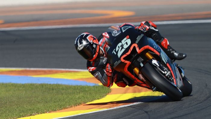 Ξεπέρασε κάθε προσδοκία η απόδοση του Maverick Vinales. Ξεπέρασε κάθε προσδοκία η απόδοση του Maverick Vinales.