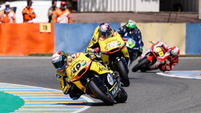 Η επιτυχία της Moto2 οφείλεται στον ανταγωνισμό, που εγγυάται ο ενιαίος κινητήρας, και το χαμηλό κόστος, που συγκεντρώνει πολλές συμμετοχές