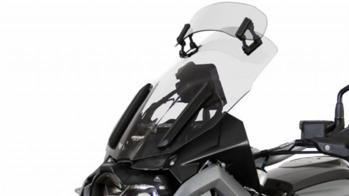 Mε την ζελατίνα MRA Vario Touring, απολαμβάνουν προστασία από τον αέρα τόσο ο αν Mε την ζελατίνα MRA Vario Touring, απολαμβάνουν προστασία από τον αέρα τόσο ο αναβάτης, όσο και ο συνεπιβάτης!