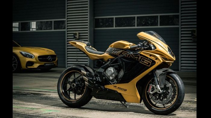 Στα χρώματα του super car Μercedes AMG GT θα είναι βαμμένη η MV Agusta F3 Solar Στα χρώματα του super car Μercedes AMG GT θα είναι βαμμένη η MV Agusta F3 Solar Beam, η οποία θα παραχθεί σε περιορισμένο αριθμό, μέσα στο 2016.