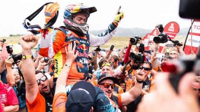 H 8η θέση ήταν αρκετή για να του χαρίσει τη νίκη. H 8η θέση ήταν αρκετή για να του χαρίσει τη νίκη.