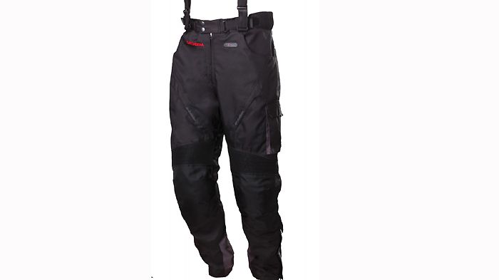 Το παντελόνι Modeka Cartega θα το βρείτε στην Madness Moto. Περισσότερα στο τηλ. Το παντελόνι Modeka Cartega θα το βρείτε στην Madness Moto. Περισσότερα στο τηλ. 210-2633258.