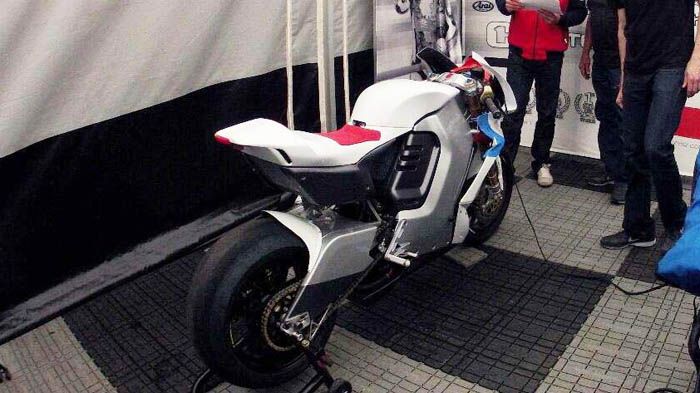 Λίγες ημέρες πριν τη δρούμε σε δράση, έχουμε την ευκαιρία να δούμε τις πρώτες φωτογραφίες της E1pc.