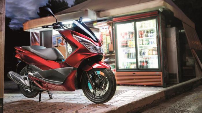 Ανανεώνεται το Honda PCX 125 και πλέον συμμορφώνεται με τις προδιαγραφές Euro 4. 