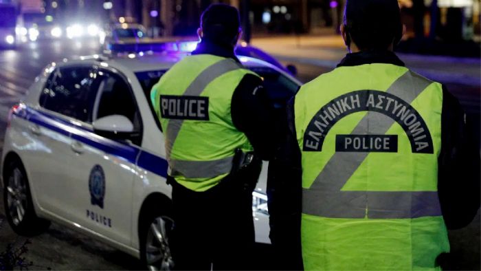 Σε τροχιά θεσμοθέτησης μπαίνει ο νέος Κώδικας Οδικής Κυκλοφορίας, με αυστηρές προβλέψεις για τροχαίες παραβάσεις, αυξημένα πρόστιμα και την αξιοποίηση ψηφιακών μέσων για την άμεση ειδοποίηση των παραβ
