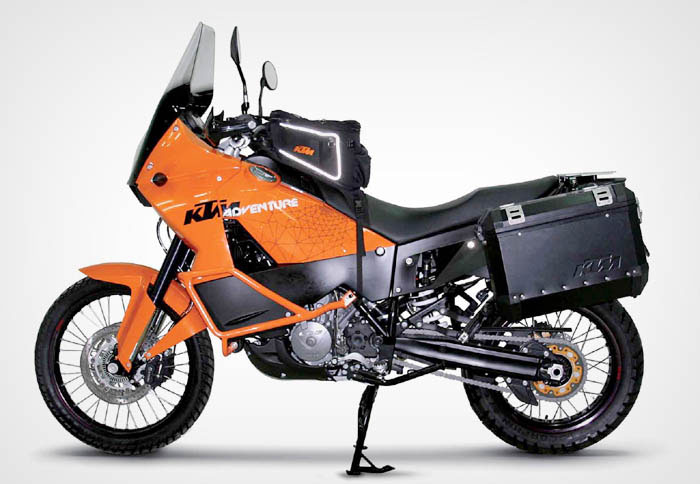 KTM 990 με νέο ταξιδιωτικό εξοπλισμό KTM 990 με νέο ταξιδιωτικό εξοπλισμό