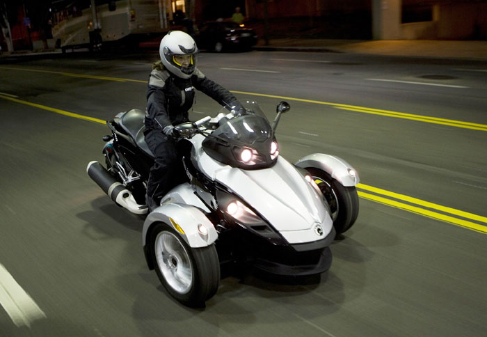 Νέα Can-Am στα πρότυπα του MP3(;) Νέα Can-Am στα πρότυπα του MP3(;)