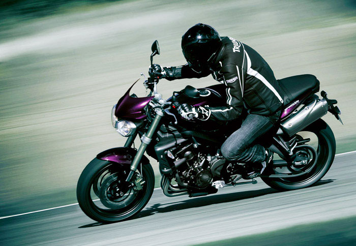 Ανανεωμένο Triumph Street Triple/R