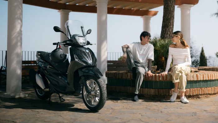 Piaggio: Αποκαλύπτουμε τις τιμές των νέων Beverly και Medley 2025