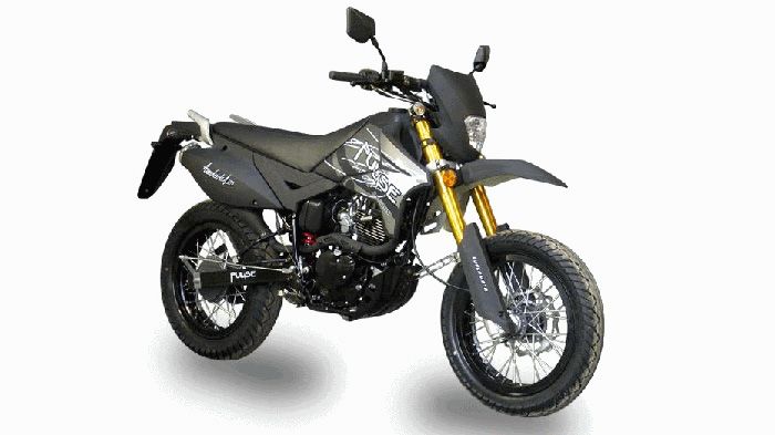 Η Pulse παρουσίασε το πρώτο μοντέλο 250 κ.εκ. στη γκάμα της. Πρόκειται για το supermotard Adrenaline 250. 