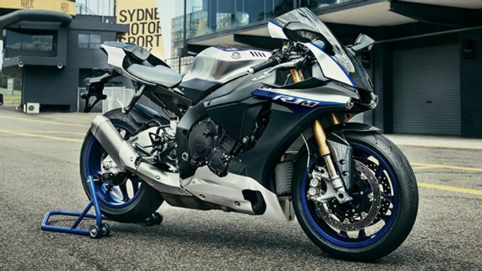 Αυτός είναι ο νέος χρωματισμός της Yamaha R1M για το 2017. 